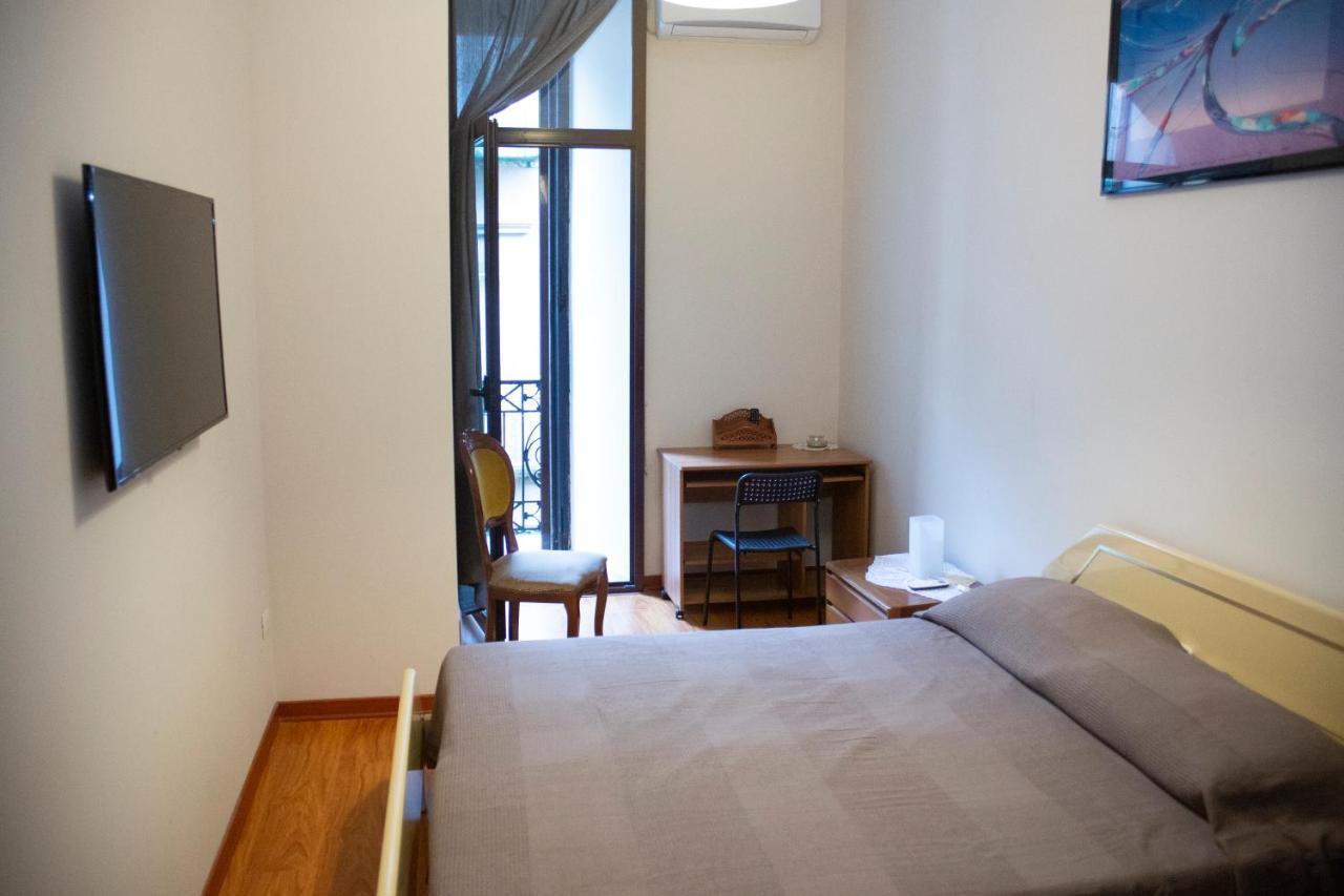 나폴리 Relax In Centro B&B 외부 사진